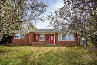 323 Longview Ct, Pulaski, VA 24301