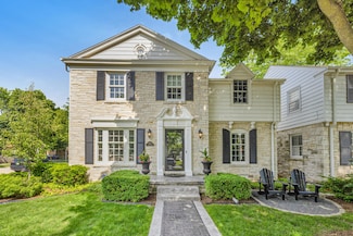 5462 N Shoreland Ave, Milwaukee, WI 53217