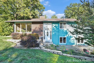 3690 Keeweenaw Dr NE, Grand Rapids, MI 49525