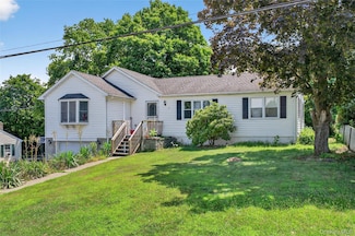 9 Woodland Rd, Monroe, NY 10950