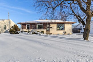 1661 34th St SW, Wyoming, MI 49519