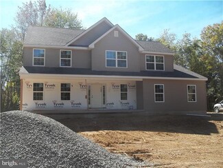 4 Salford Station Rd, Perkiomenville, PA 18074