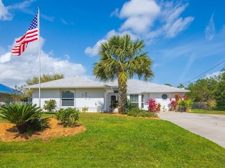 191 Day Dr, Sebastian, FL 32958