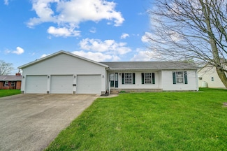 4 Heritage Ct, Washington Court House, OH 43160