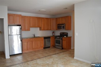 16-18 N Front St Unit 5, Bergenfield, NJ 07621