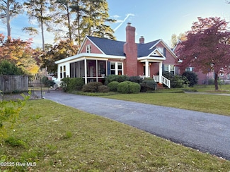 2406 E 4th St, Greenville, NC 27858