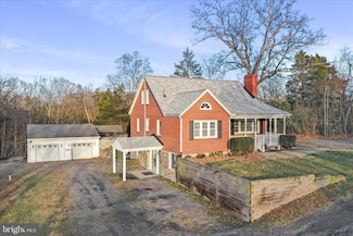 1064 Strasburg Rd, Front Royal, VA 22630