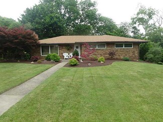 2864 Sunset Cir, Export, PA 15632