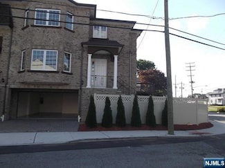 811 Edgewood Ln Unit b, Fort Lee, NJ 07024