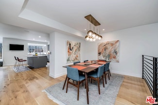 5731 Topanga Canyon Blvd Unit 3, Woodland Hills, CA 91367