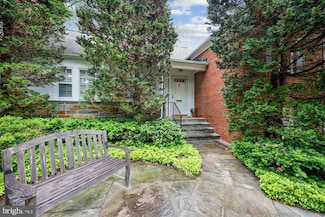 5713 Newington Rd, Bethesda, MD 20816
