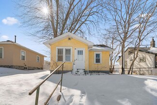 1690 Margaret St, Saint Paul, MN 55106