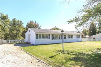 8105 N Summit St, Kansas City, MO 64118