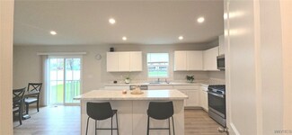 2892 Piedmont St, Sanborn, NY 14132