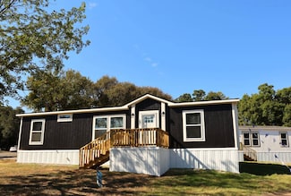 5701 Ensign Dr W, Fort Worth, TX 76119