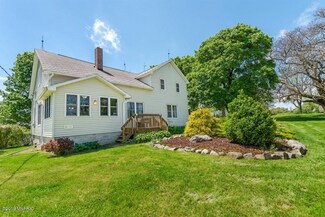 6834 Townhall Rd, Eau Claire, MI 49111