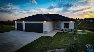 4529 Elk Creek Rd, Sioux City, IA 51106