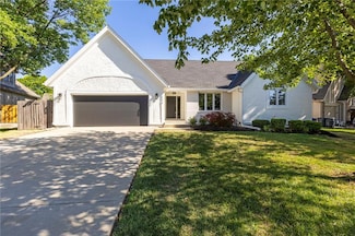 1424 E Meadow Ln, Olathe, KS 66062