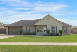 104 Caneview Dr, Broussard, LA 70518