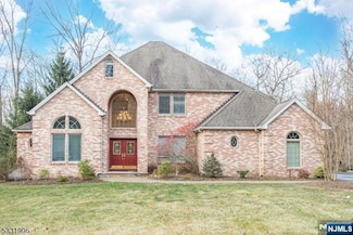 16 Indian Hill Rd, Towaco, NJ 07082