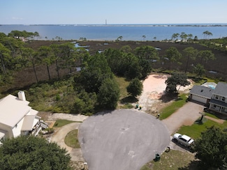 413 Emerald Ct, Mary Esther, FL 32569