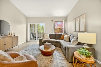 920 Mountain Meadows Cir, Ashland, OR 97520