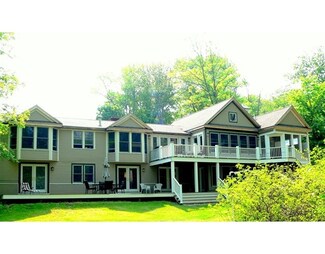 70 Church St, West Newbury, MA 01985