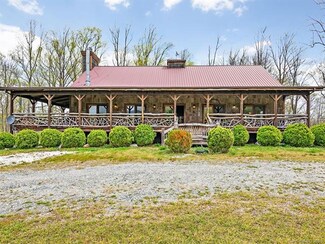 109 Carriage Dr, Burnsville, NC 28714