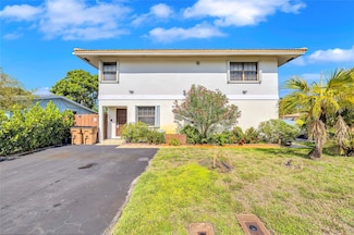 711 SE 3rd St, Deerfield Beach, FL 33441