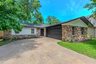 5809 Woodview Dr N, Sherwood, AR 72120