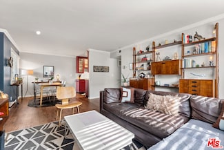 11813 Runnymede St Unit 9, North Hollywood, CA 91605