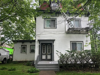 203 Center St, Staten Island, NY 10306
