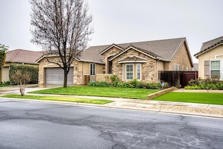 3314 Sierra Madre Ave, Clovis, CA 93619