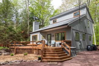 1549 Beech Spring Dr, Pocono Pines, PA 18350