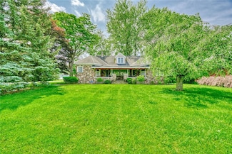 909 Spencerport Rd, Rochester, NY 14606