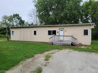 5700 Dove Rd, Kimball, MI 48074