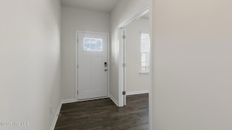 977 Misty Creek Dr, Aberdeen, NC 28315