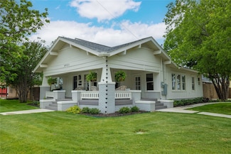 1303 Coggin Ave, Brownwood, TX 76801