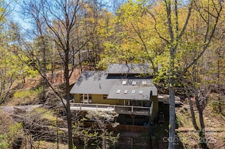 22 Robinhood Rd, Asheville, NC 28804