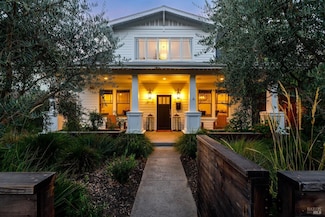 319 1st St, Healdsburg, CA 95448