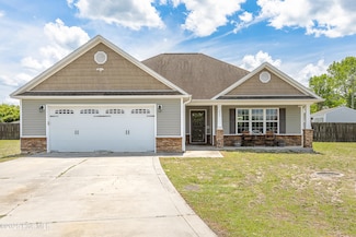 223 Adagio Trail, Richlands, NC 28574