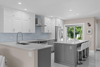 647 Kensington Place, Wilton Manors, FL 33305