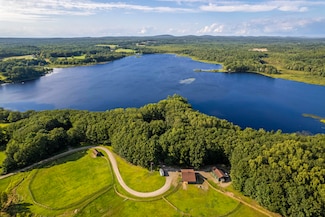 1515 Old Augusta Rd, Waldoboro, ME 04572