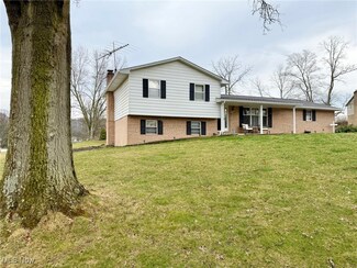 10833 Murray Square NE, Bolivar, OH 44612