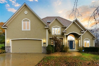 14815 Black Oak Dr, Smithville, MO 64089