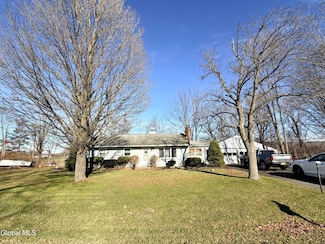 127 Sulphur Springs Rd, Amsterdam, NY 12010