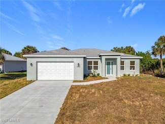 5006 S Peachtree Cir, Labelle, FL 33935