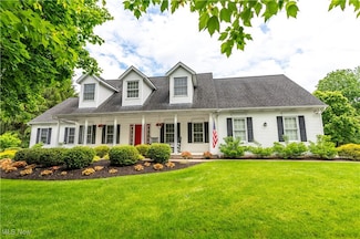 8959 Cinnabar Dr, Brecksville, OH 44141