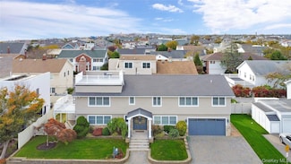 36 Prescott St, Lido Beach, NY 11561