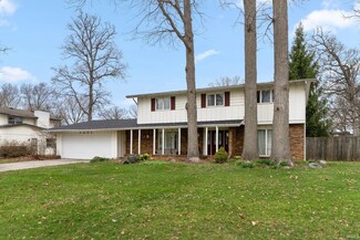 7231 Blackhawk Ln, Fort Wayne, IN 46815